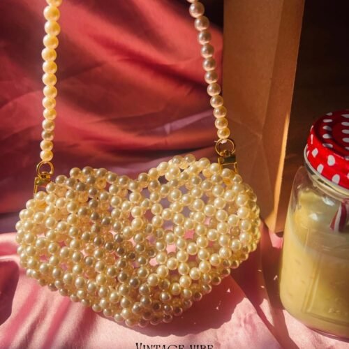 Your heart meets heart shape beaded bag 🤍😚
